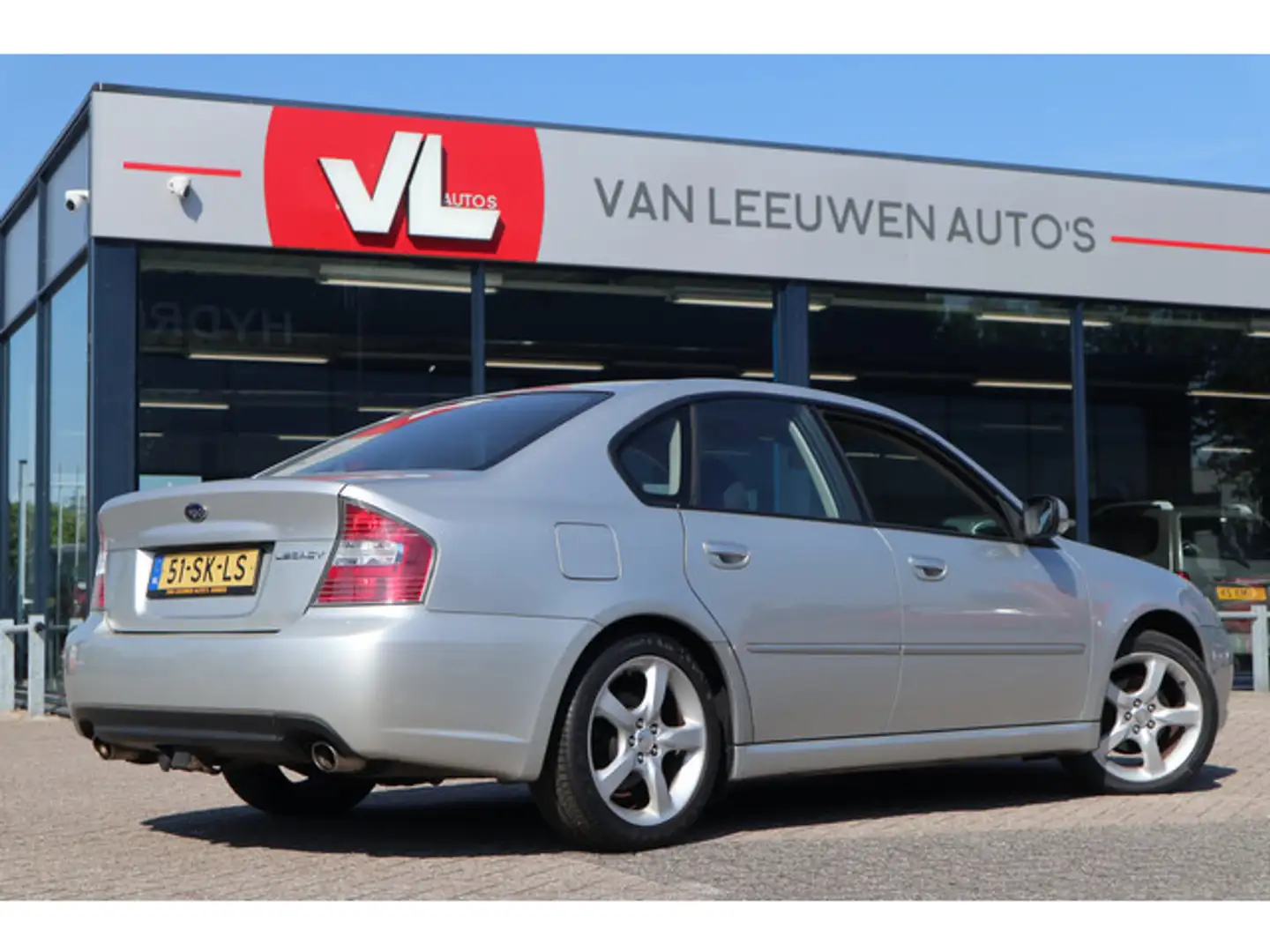 Subaru Legacy 2.0R | Zo Mee | Lees Tekst | Read Text Grijs - 2