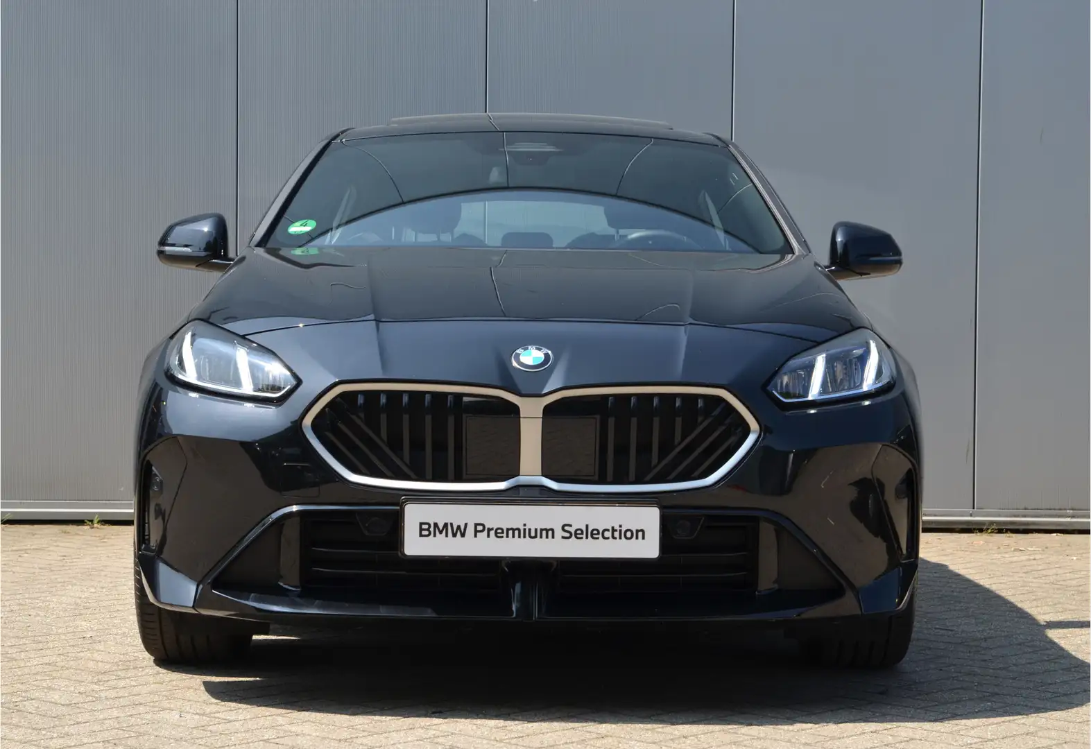 BMW 120 1 Serie M Sport Automaat / Panoramadak / Achteruit Schwarz - 2