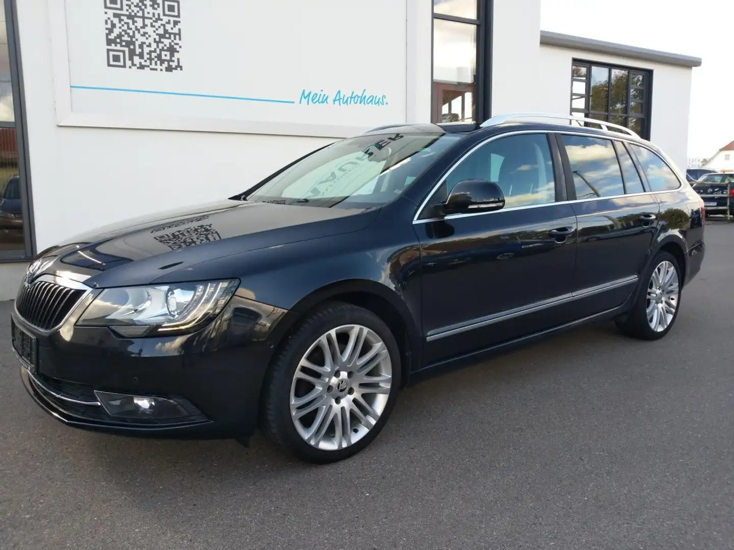 Skoda Superb Combi Elegance 2,0 TDI 4x4 AHK Pano Kamera Noir - 2