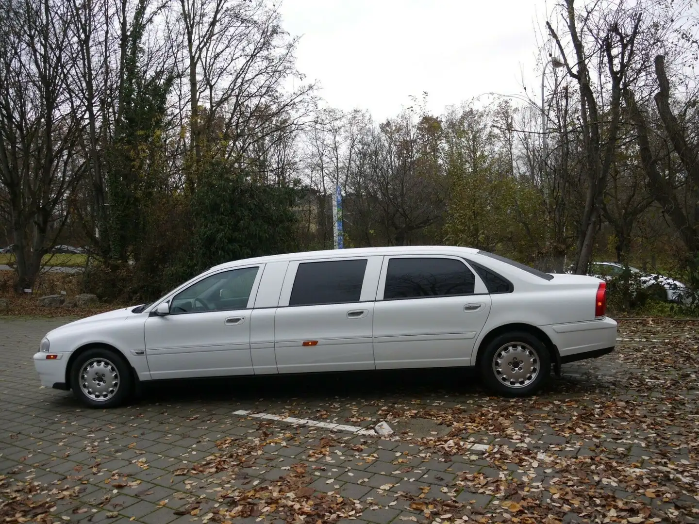 Otros Volvo by NILSSON 6-Türig verlängert Blanco - 1