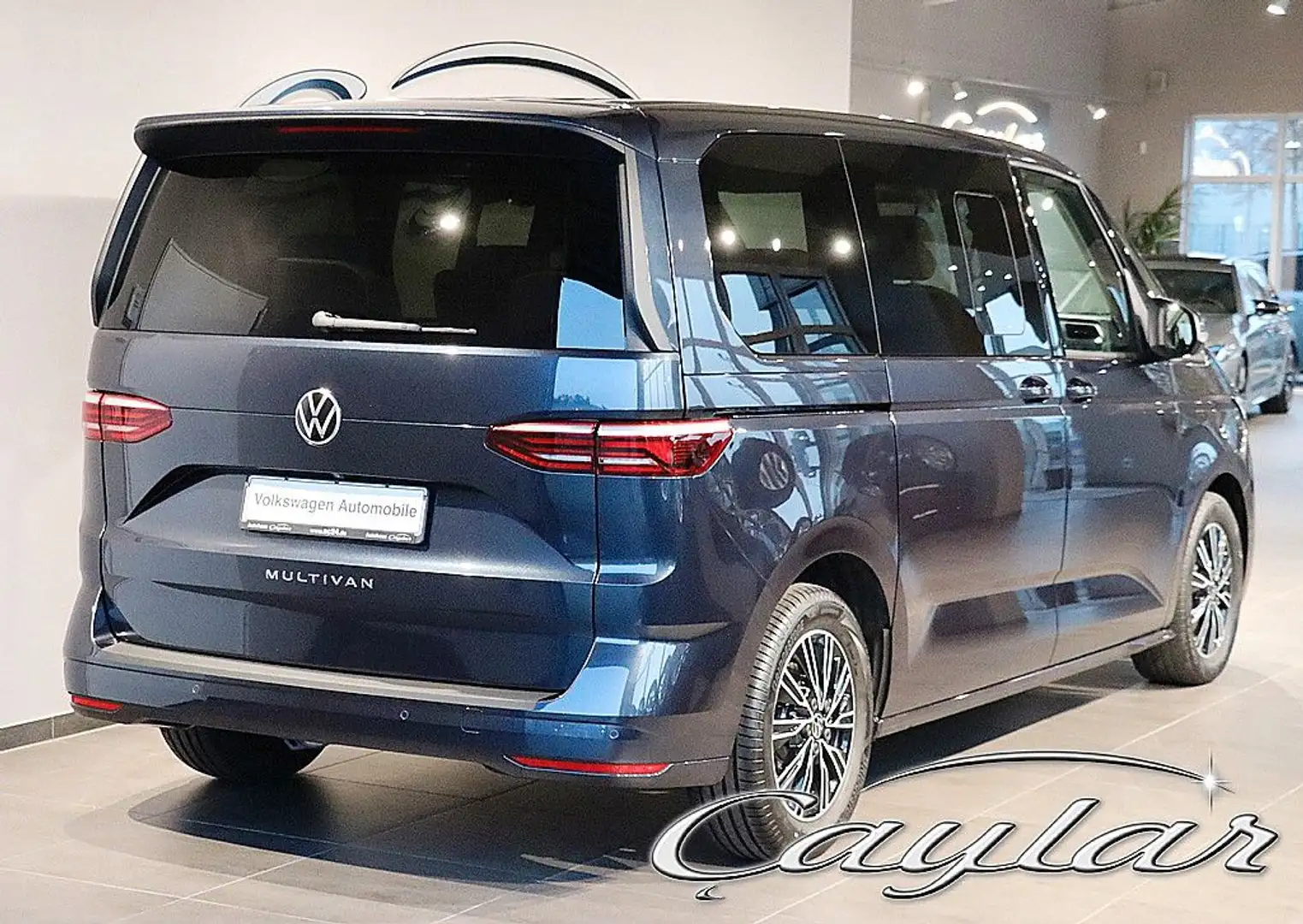 Volkswagen T7 Multivan T7 MULTIVAN TSI ACC STANDHEIZ PANO VIS-A-VIS AHK Bleu - 2