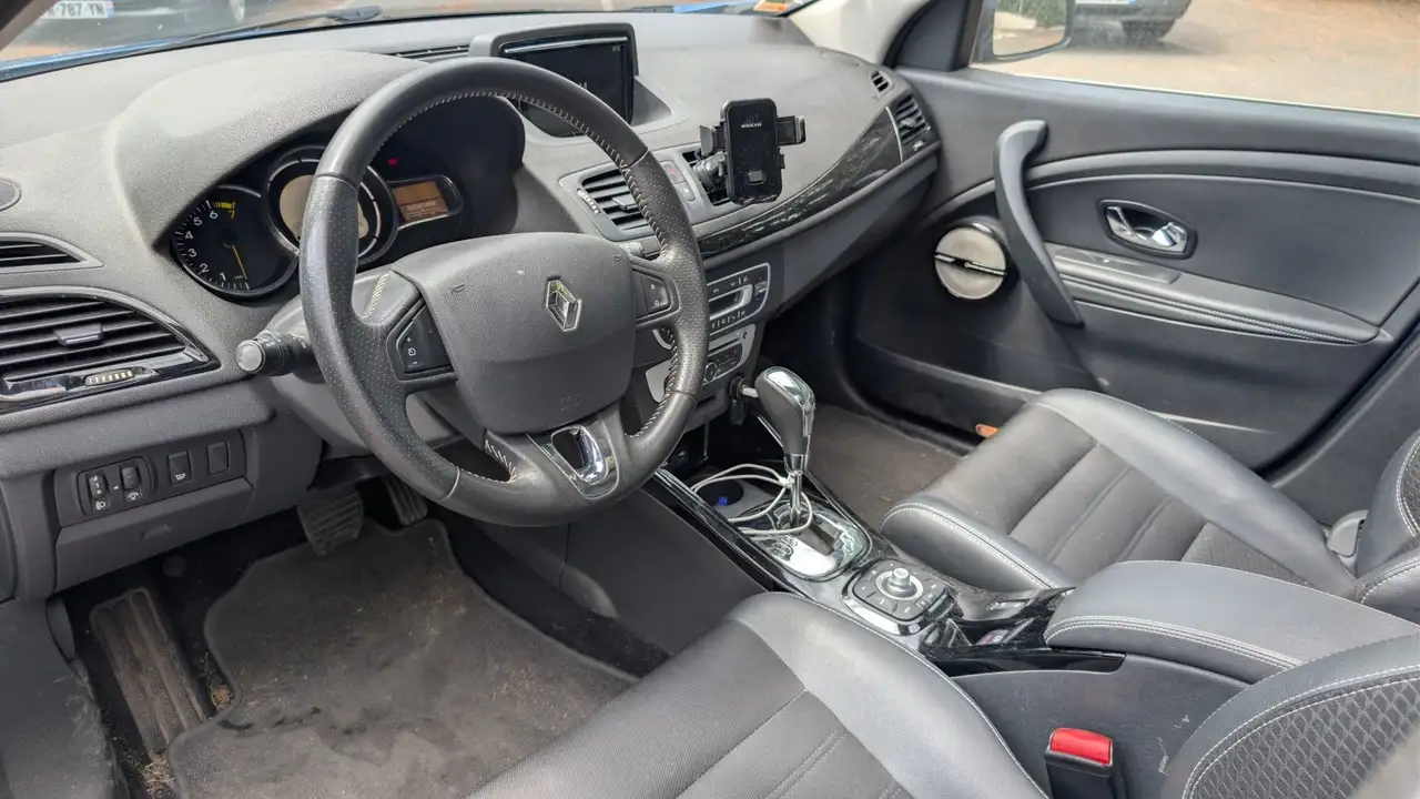 Renault Megane Grandtour — photo 9