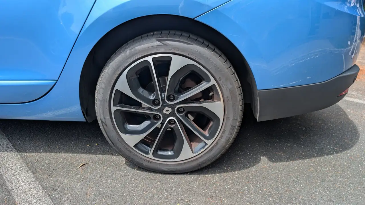 Renault Megane Grandtour — photo 26
