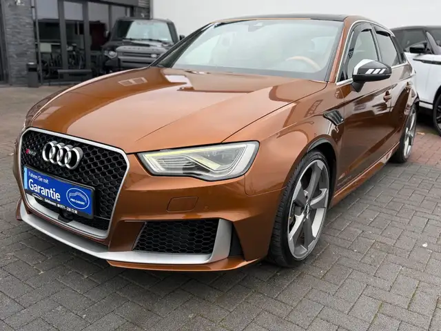 Audi RS3 Sportback quattro *2. Hand *Pano *Exclusive