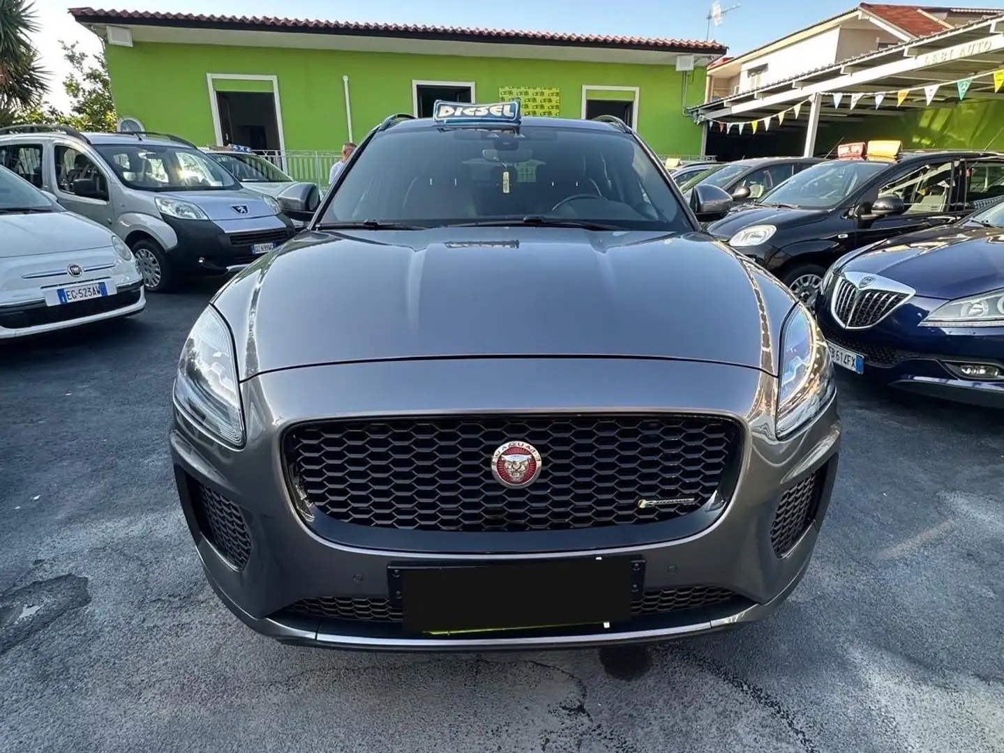 Jaguar E-Pace E-Pace 2018 2.0d i4 R-Dynamic S awd 180cv auto Grigio - 1
