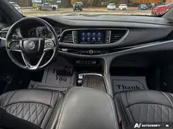 Buick Enclave снимка Buick Enclave