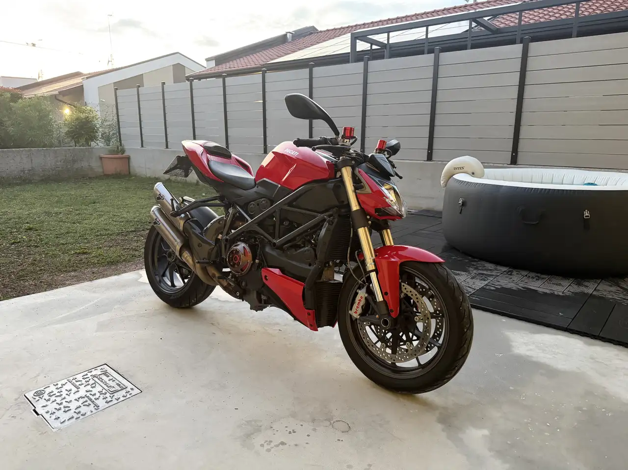 Ducati Streetfighter