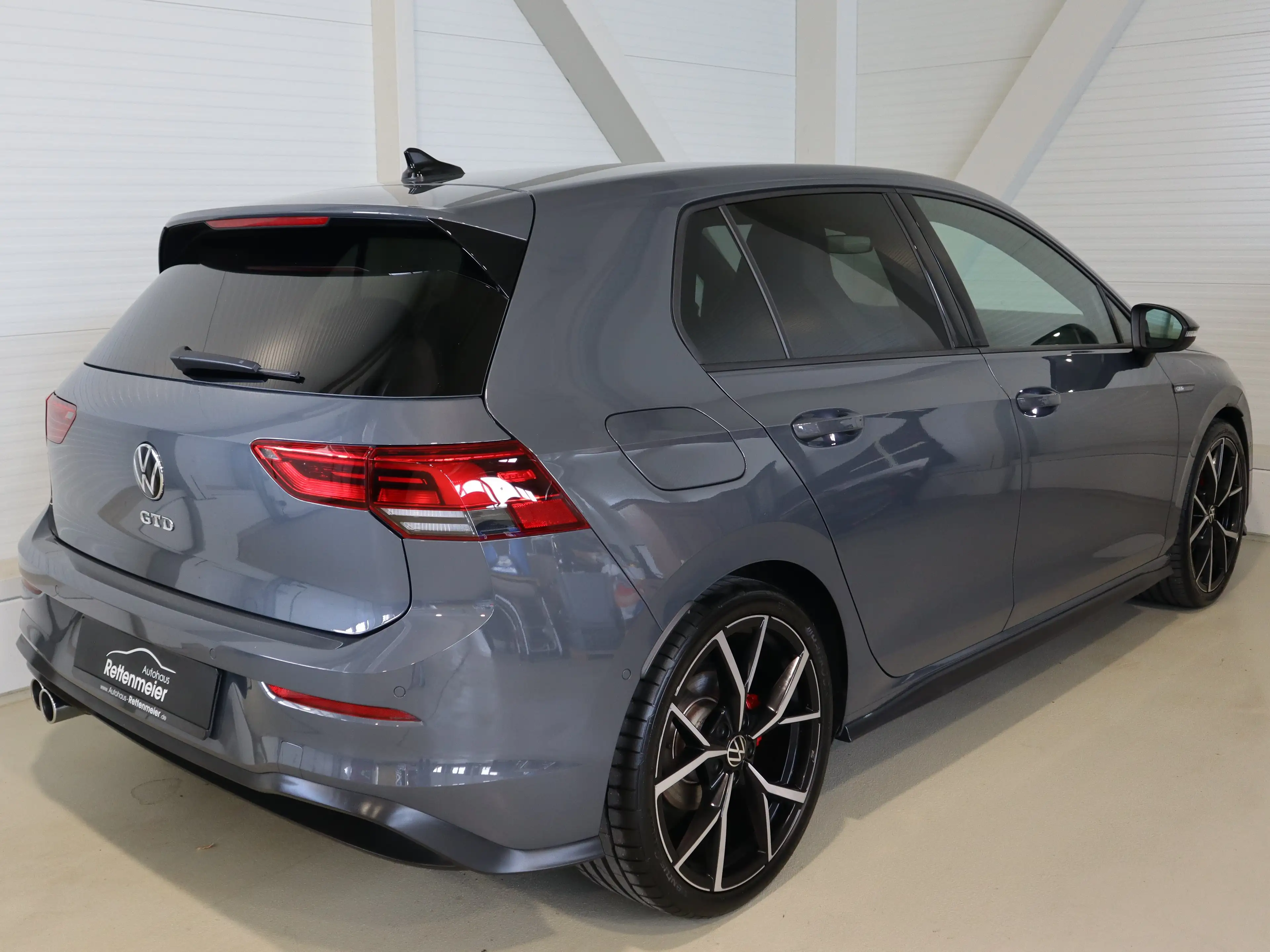 Volkswagen Golf GTD GTD Black Style HUD/RFK/19Zoll Estoril — photo 3