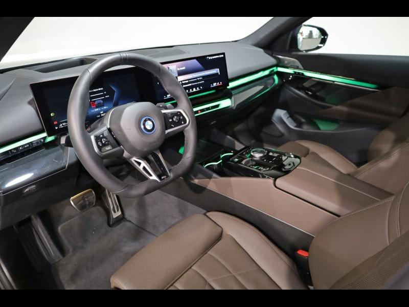 BMW 550 e xDrive Berline Kit M Sport — photo 6