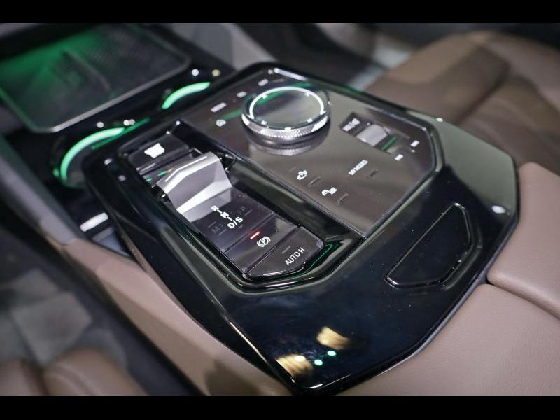 BMW 550 e xDrive Berline Kit M Sport — photo 13