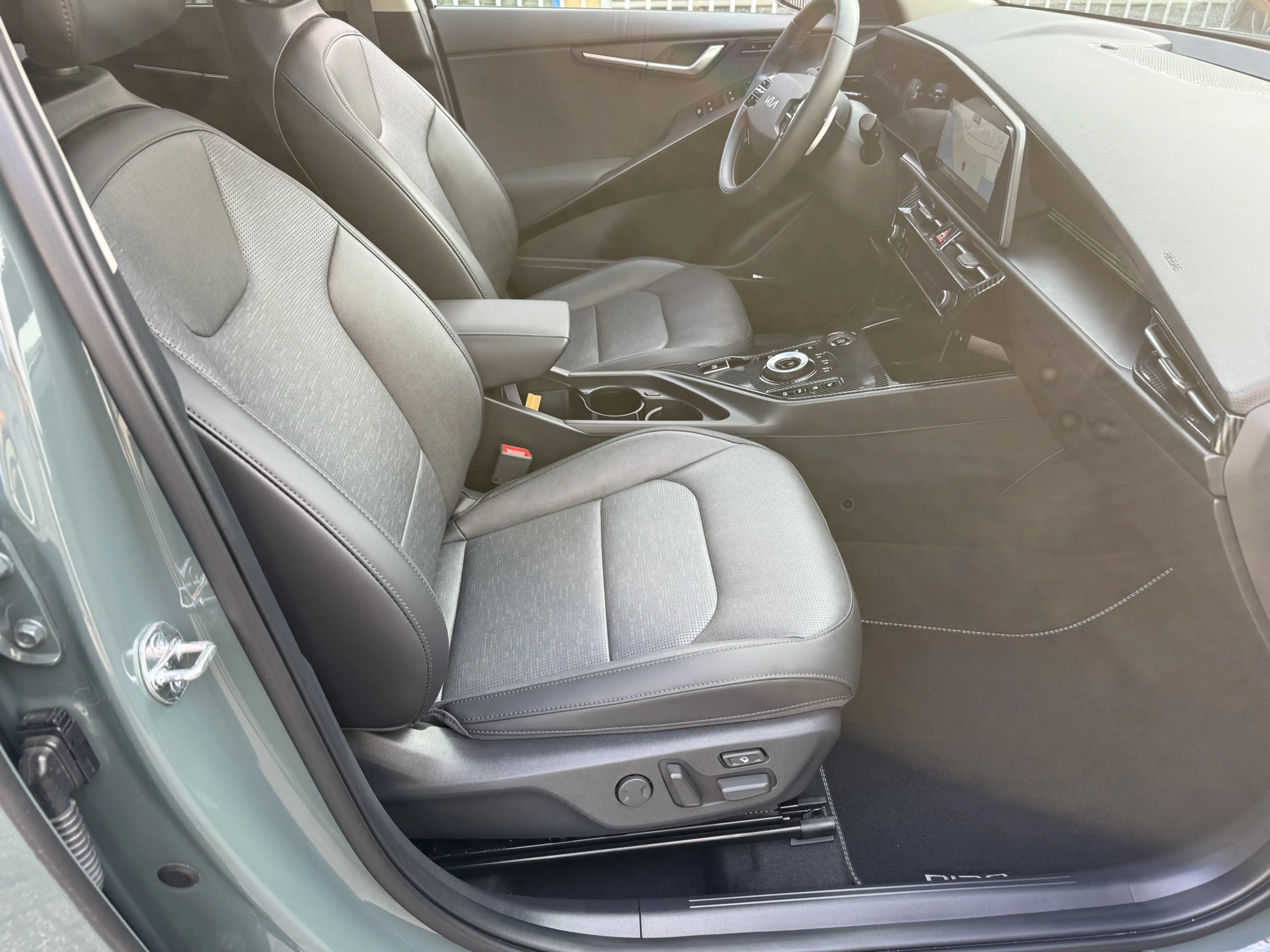 Kia Niro 1.6 GDi Hybrid DynamicLine Open Dak Leer El.Klep H — photo 35