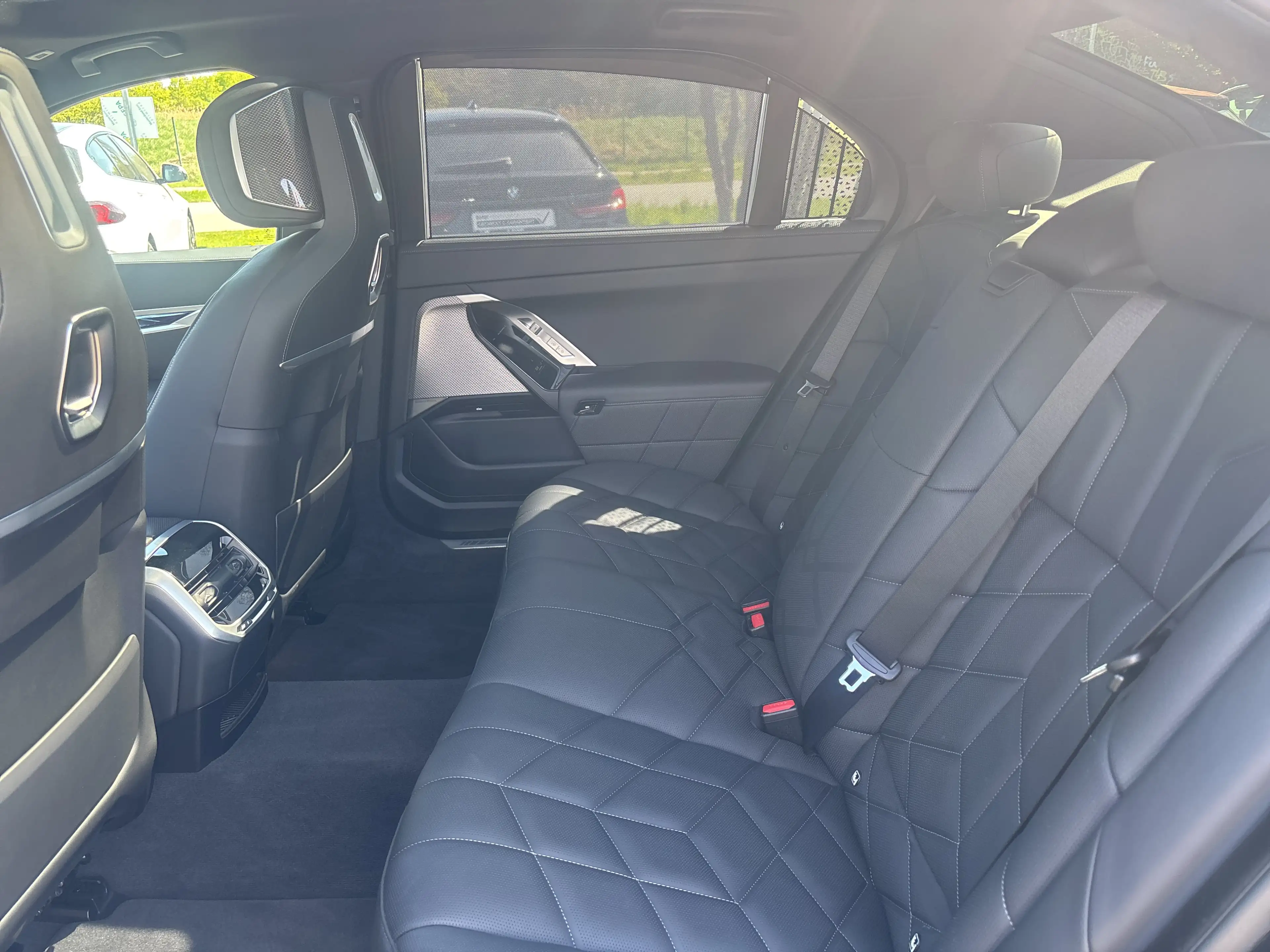BMW i7 xDrive60 Limousine M Sportpaket DAB — photo 23