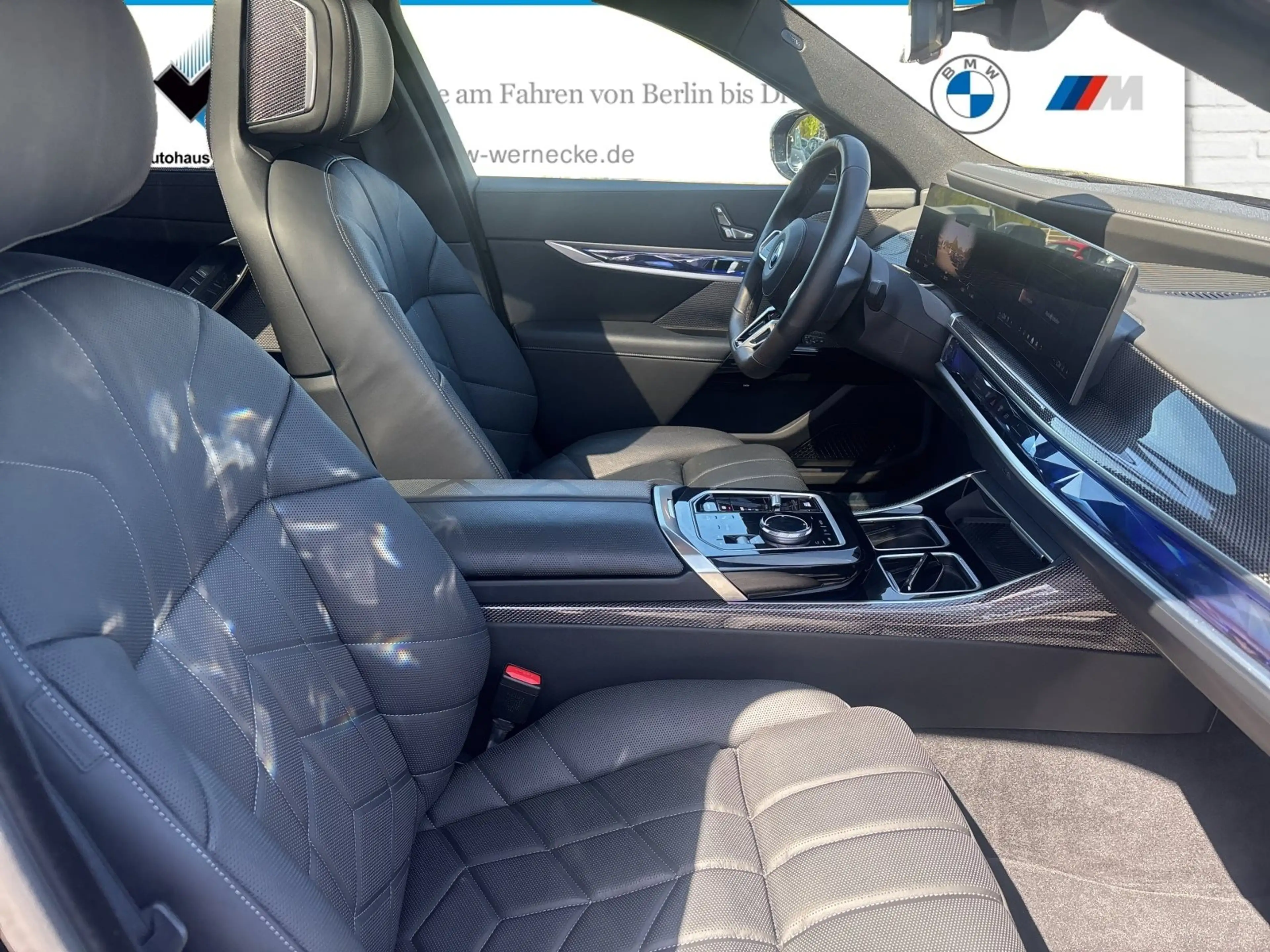 BMW i7 xDrive60 Limousine M Sportpaket DAB — photo 11