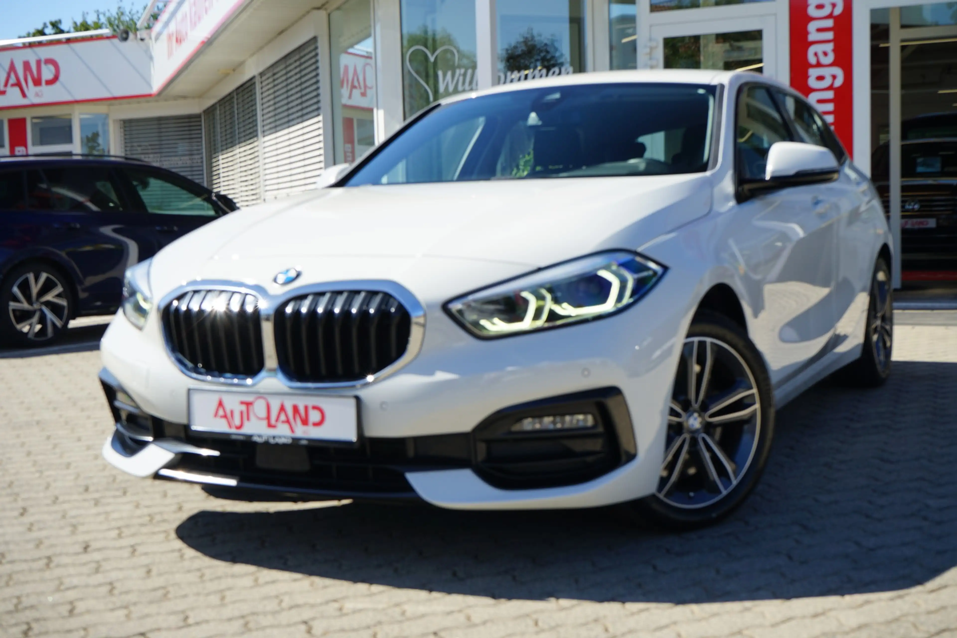 BMW 120 120d xDrive Sport Line LED Navi Spurhalte DAB — photo 2