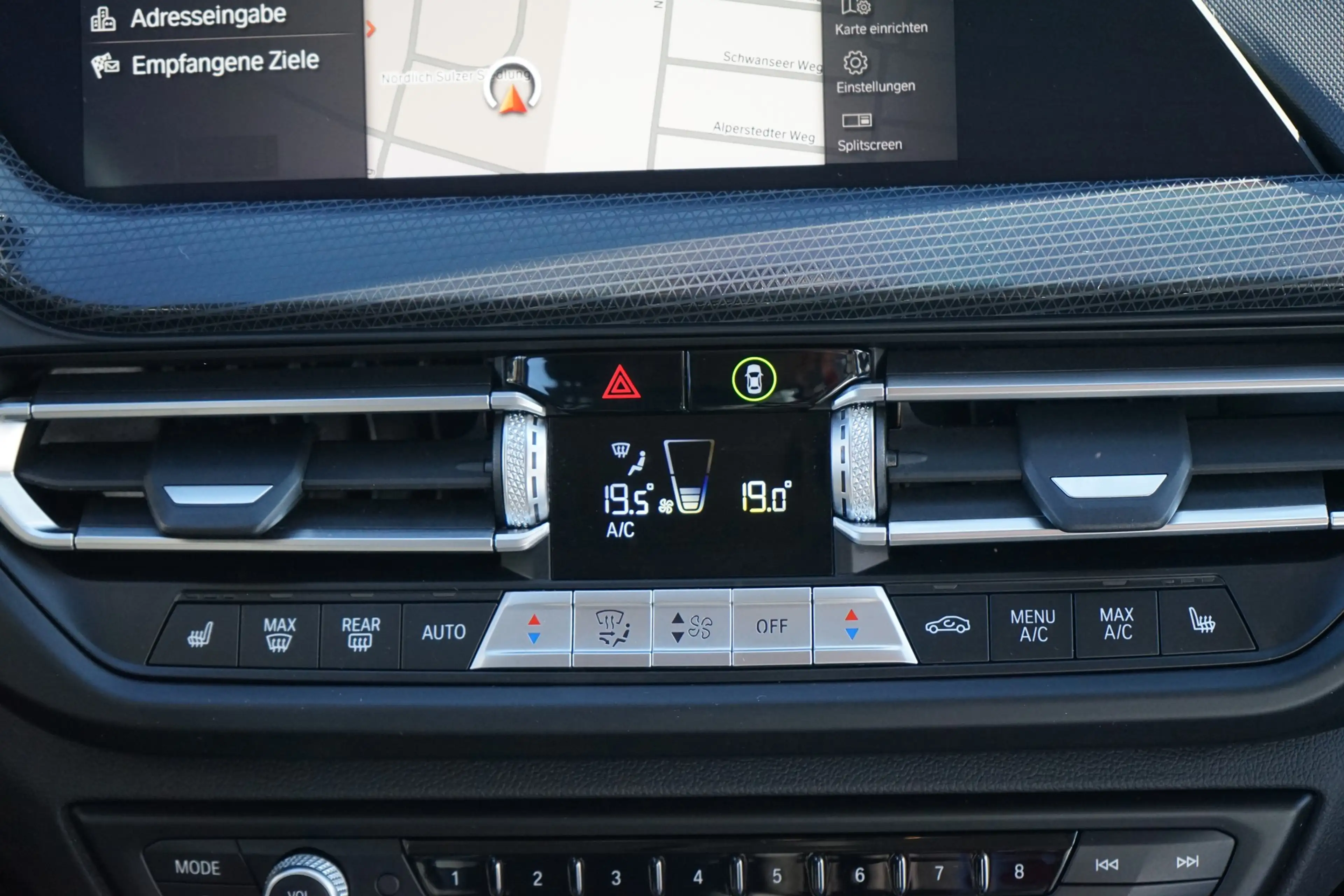BMW 120 120d xDrive Sport Line LED Navi Spurhalte DAB — photo 11