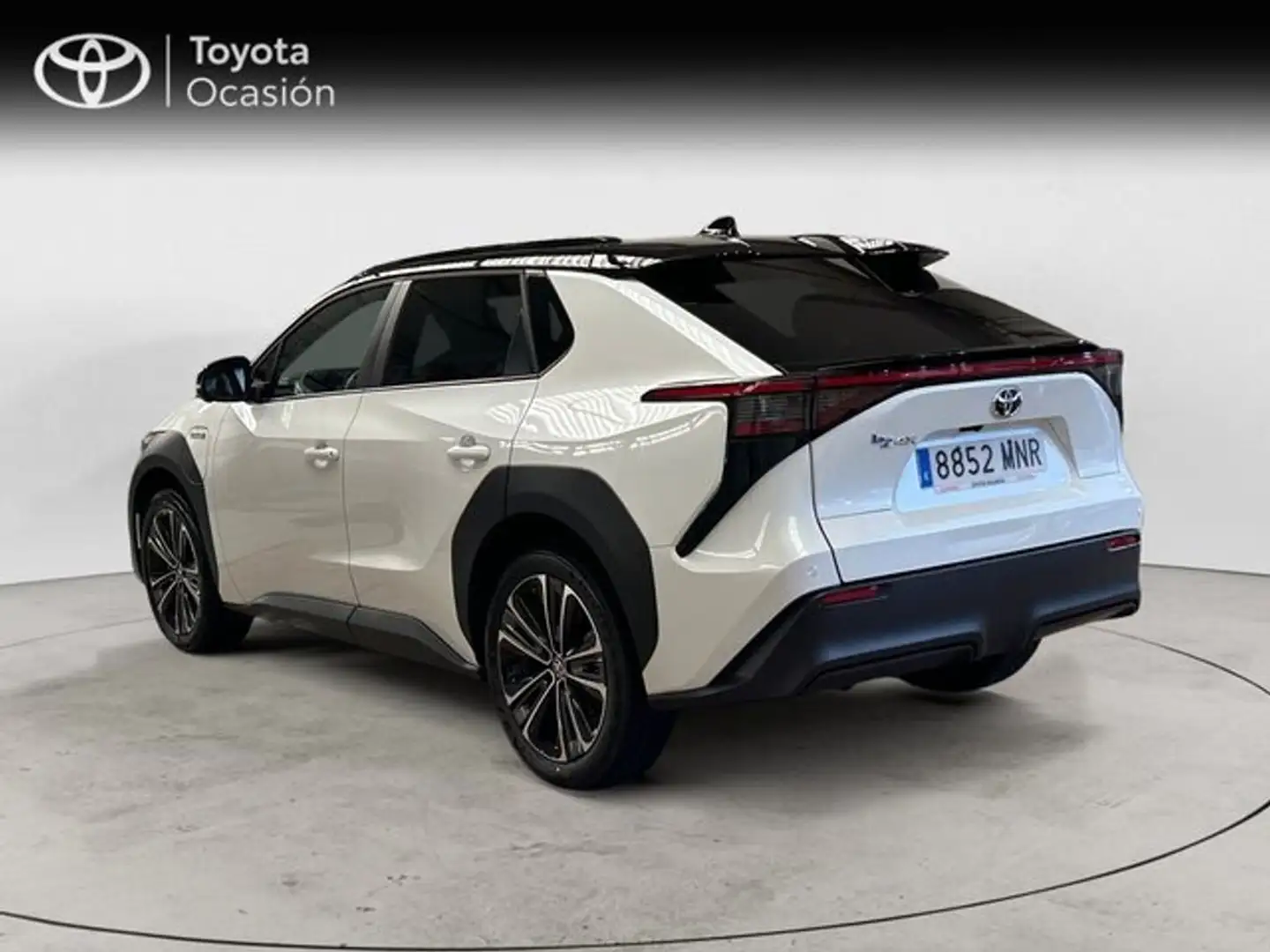 Toyota bZ4X 200E 4X2 Style Plus Blanco - 2
