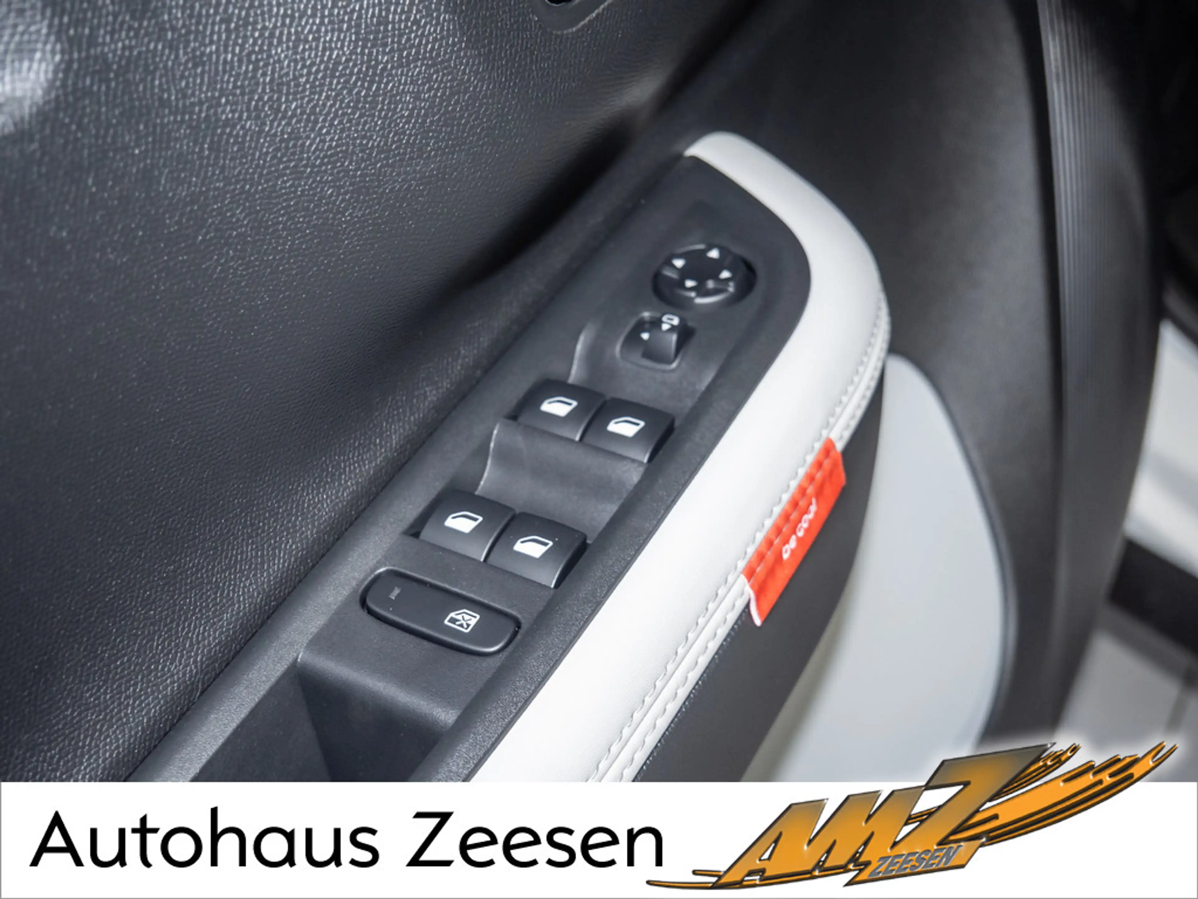Citroen C3 Hybrid 110 Plus LED SITZHEIZUNG PDC HUD — photo 16