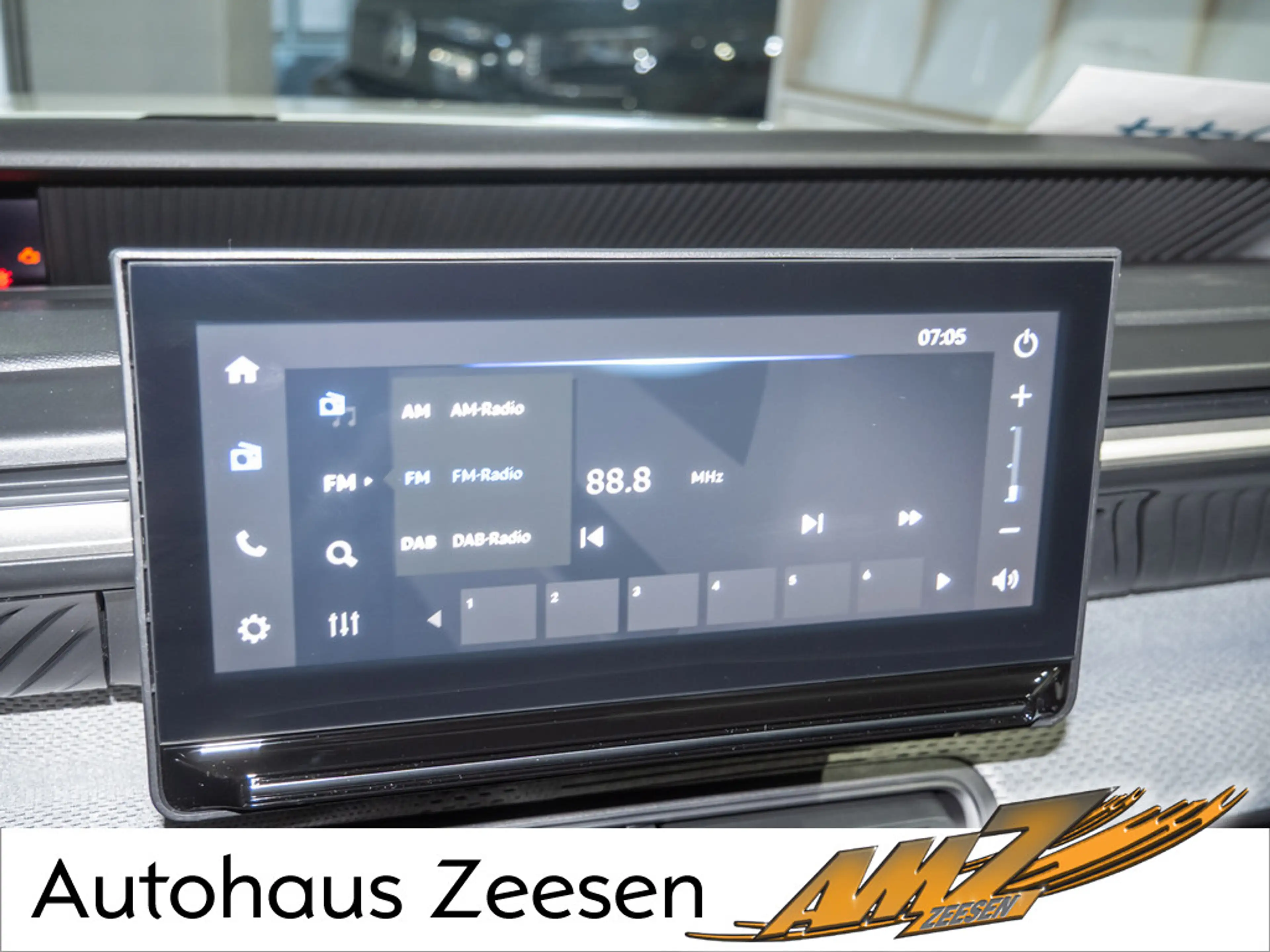 Citroen C3 Hybrid 110 Plus LED SITZHEIZUNG PDC HUD — photo 9