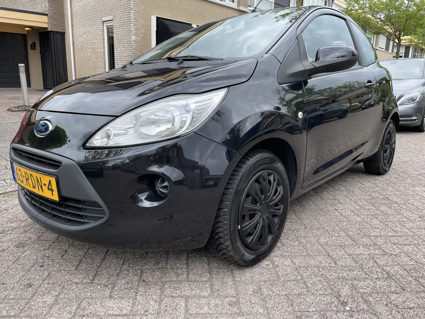 Ford Ka/Ka+ 1.2 Comfort airco Černá - 1
