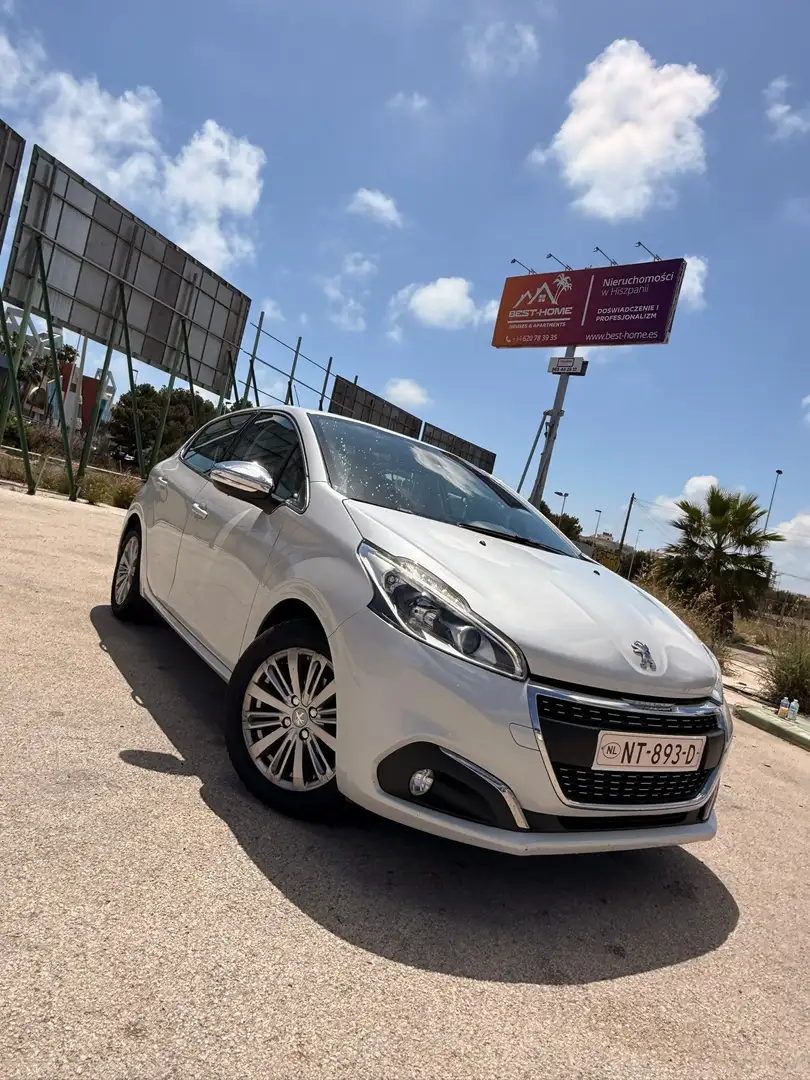 Peugeot 208 1.2 PureTech Allure Blanco - 1
