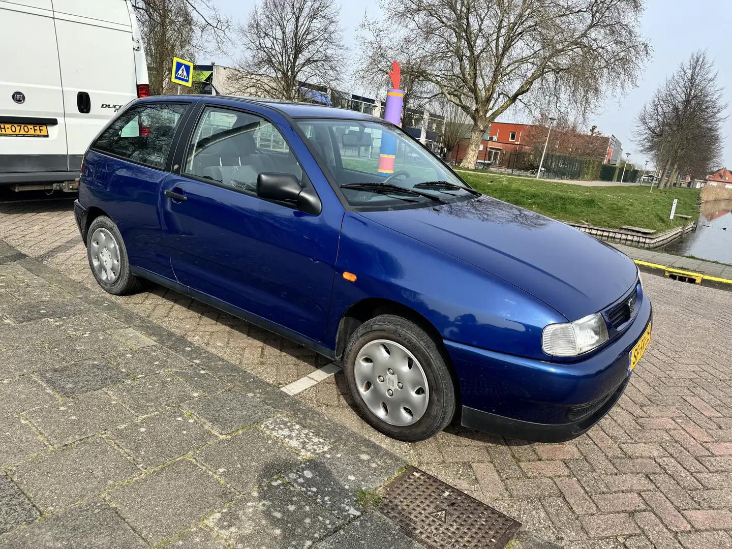 SEAT Ibiza 1.6i SE - 1