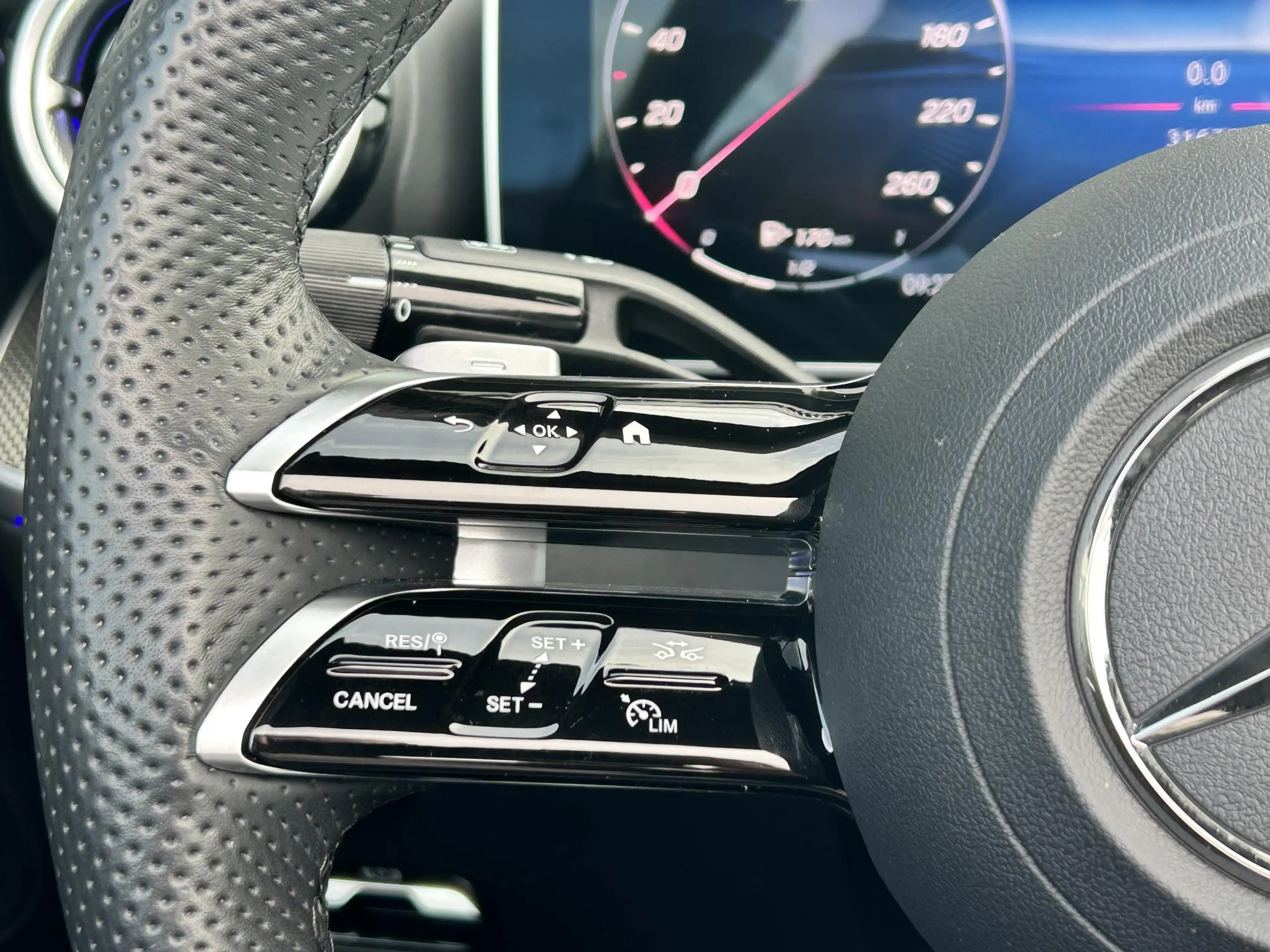 Mercedes-Benz CLE 200 Cabriolet AMG NIGHT | Memory | Winter Pakket | Air — photo 14