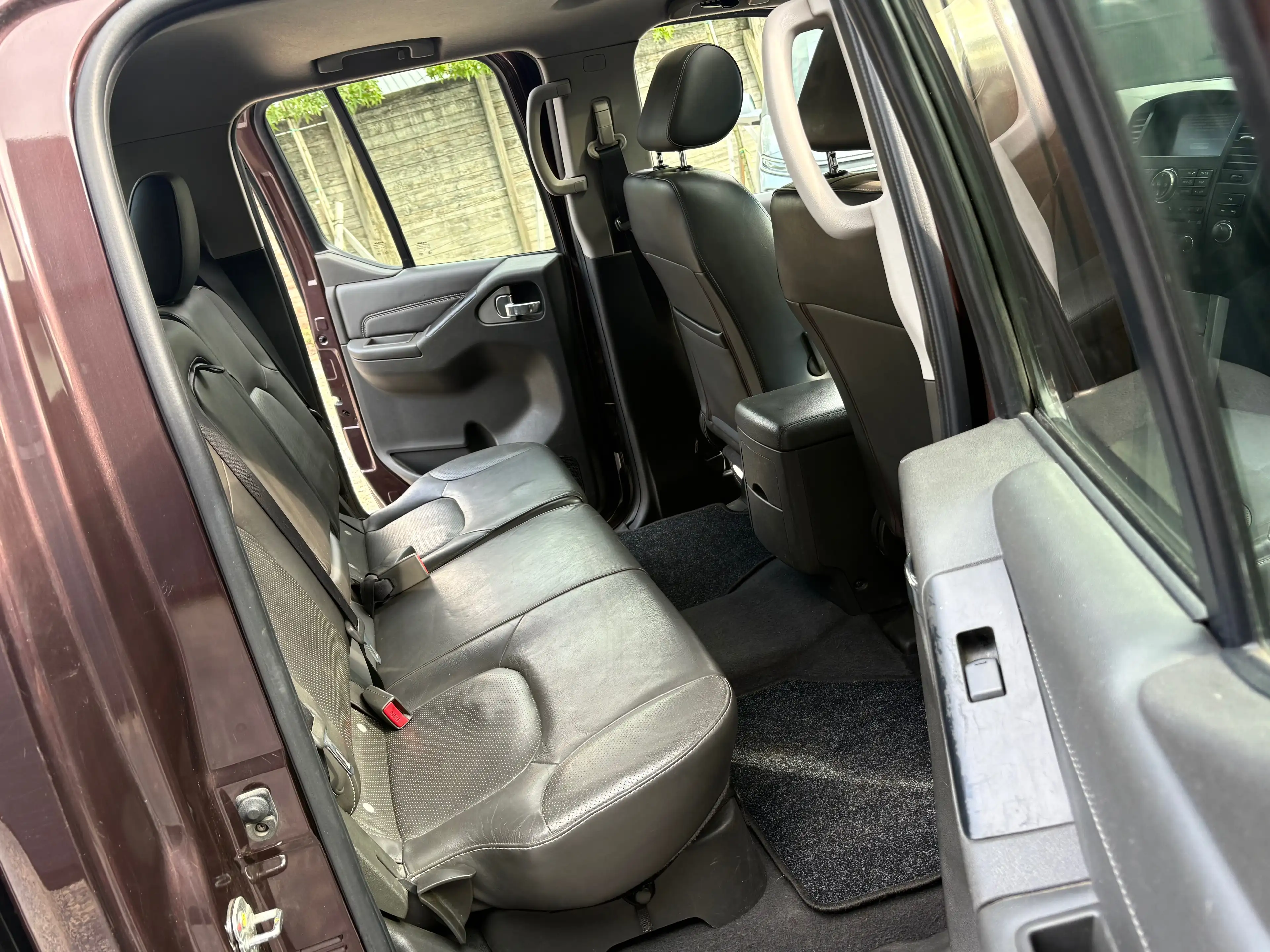 Nissan Navara 2.5 dCi 4x4 190cv/ Cuir/ GPS/ — photo 10