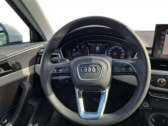 Audi A4 view 13