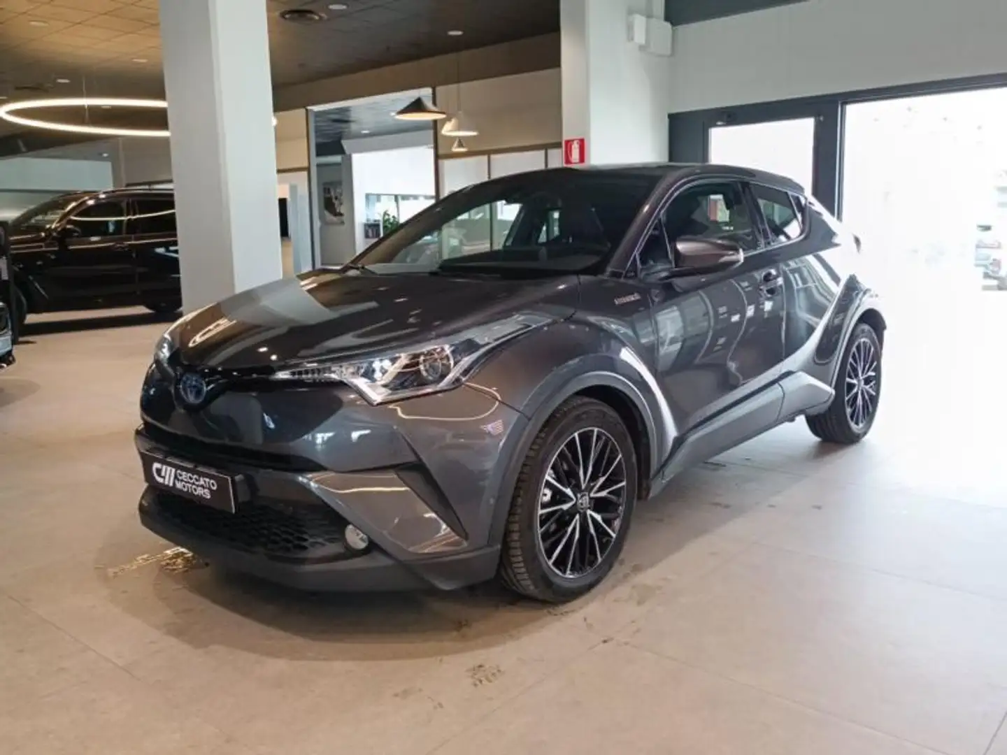 Toyota C-HR 1.8h Lounge 2wd e-cvt Argento - 1
