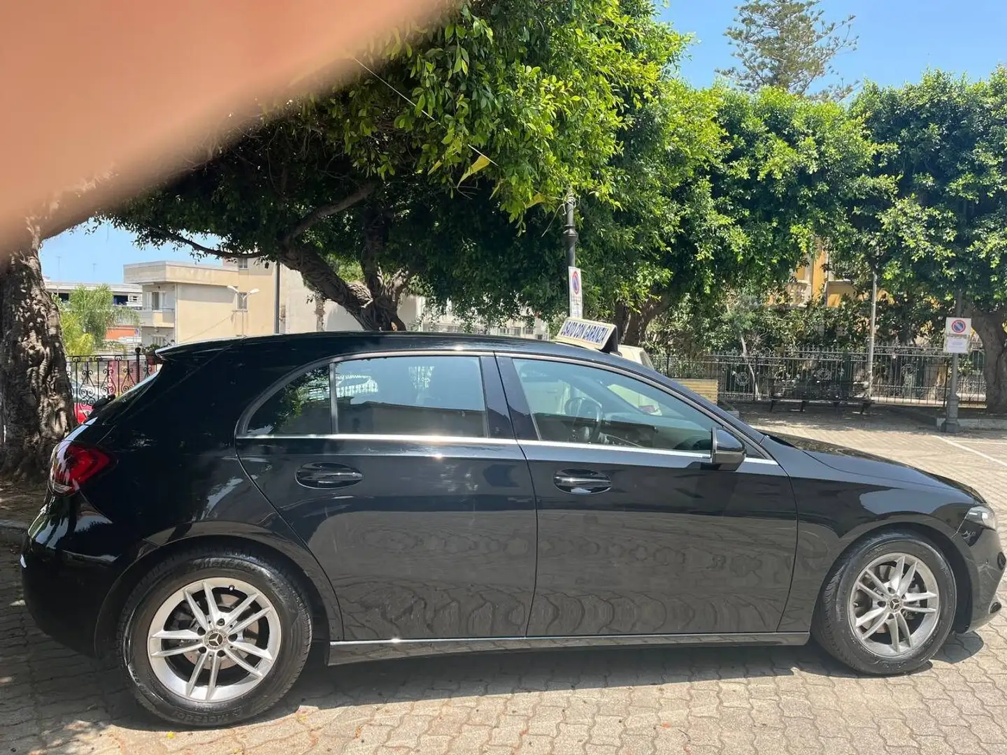 Mercedes-Benz A 180 A 180 d Automatic Executive Noir - 2