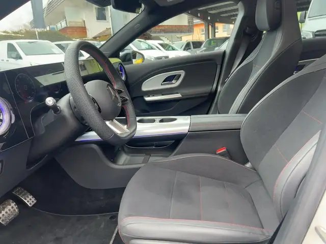 Mercedes-Benz CLA 350 4MATIC *Navi*PTS*SHZ*LED*Keyl *Pano* Ansicht 3