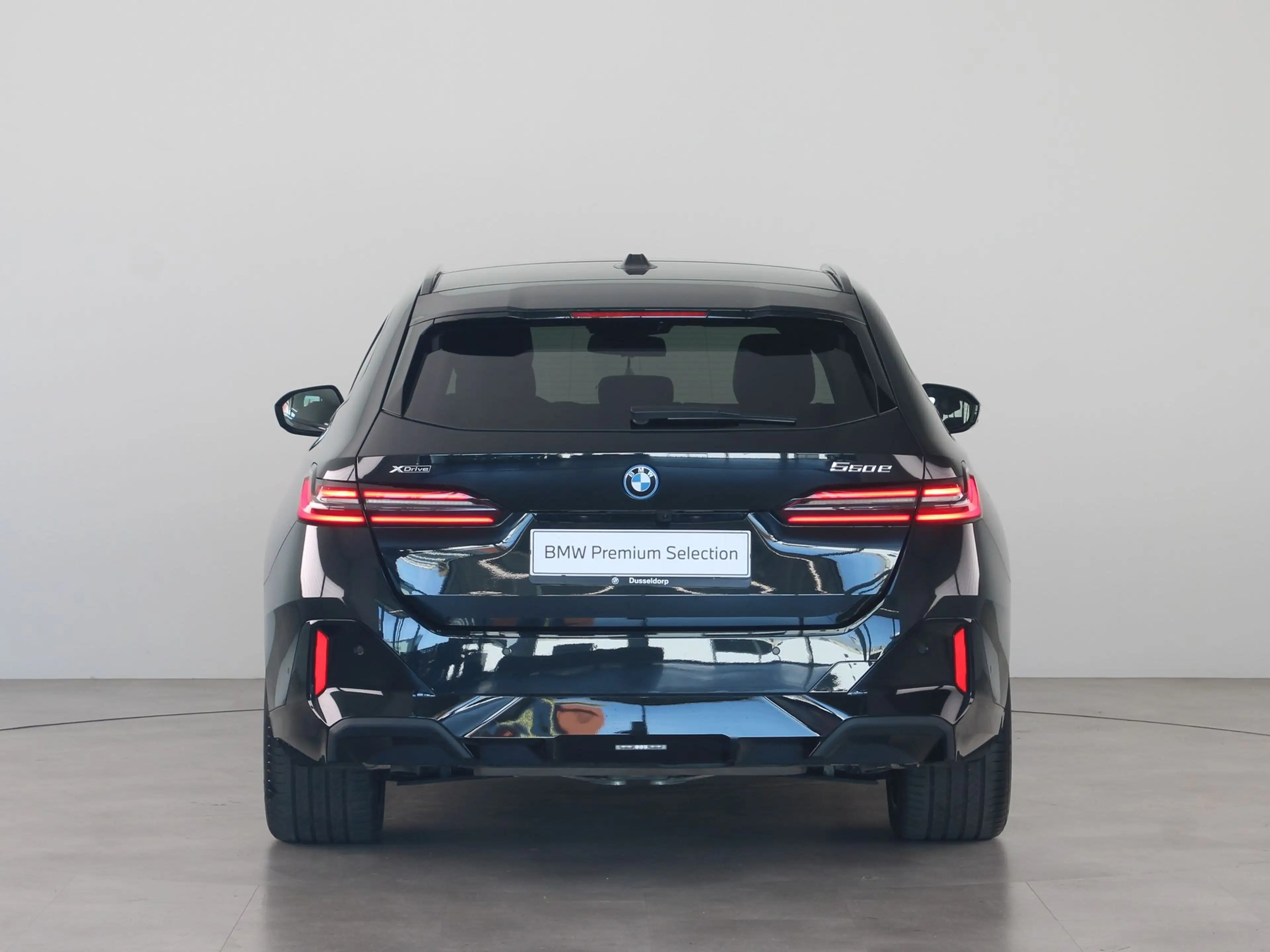 BMW 550 5 Serie Touring 550e xDrive — photo 12