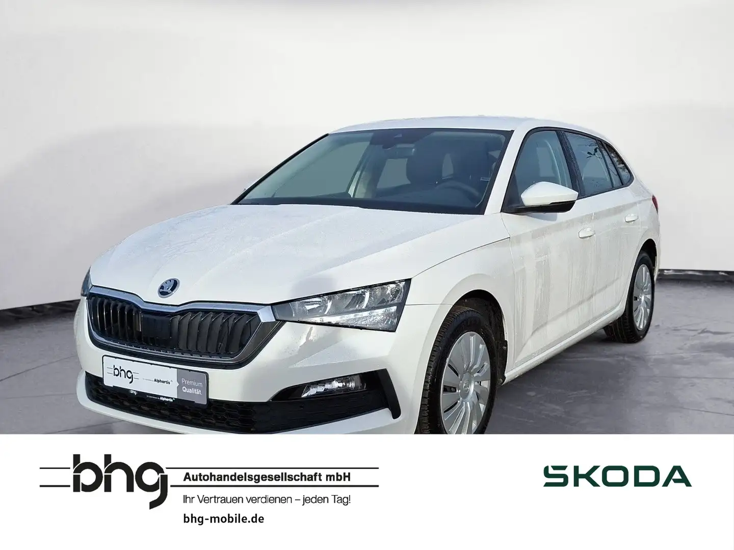 Skoda Scala 1.0 TSI SmartLink AHK Sitzheizung PDC Klim Weiß - 1