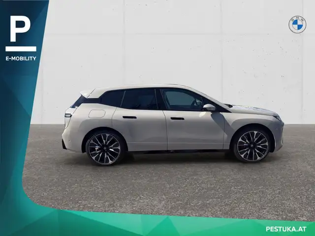 BMW iX xDrive60 112kWh Ansicht 3