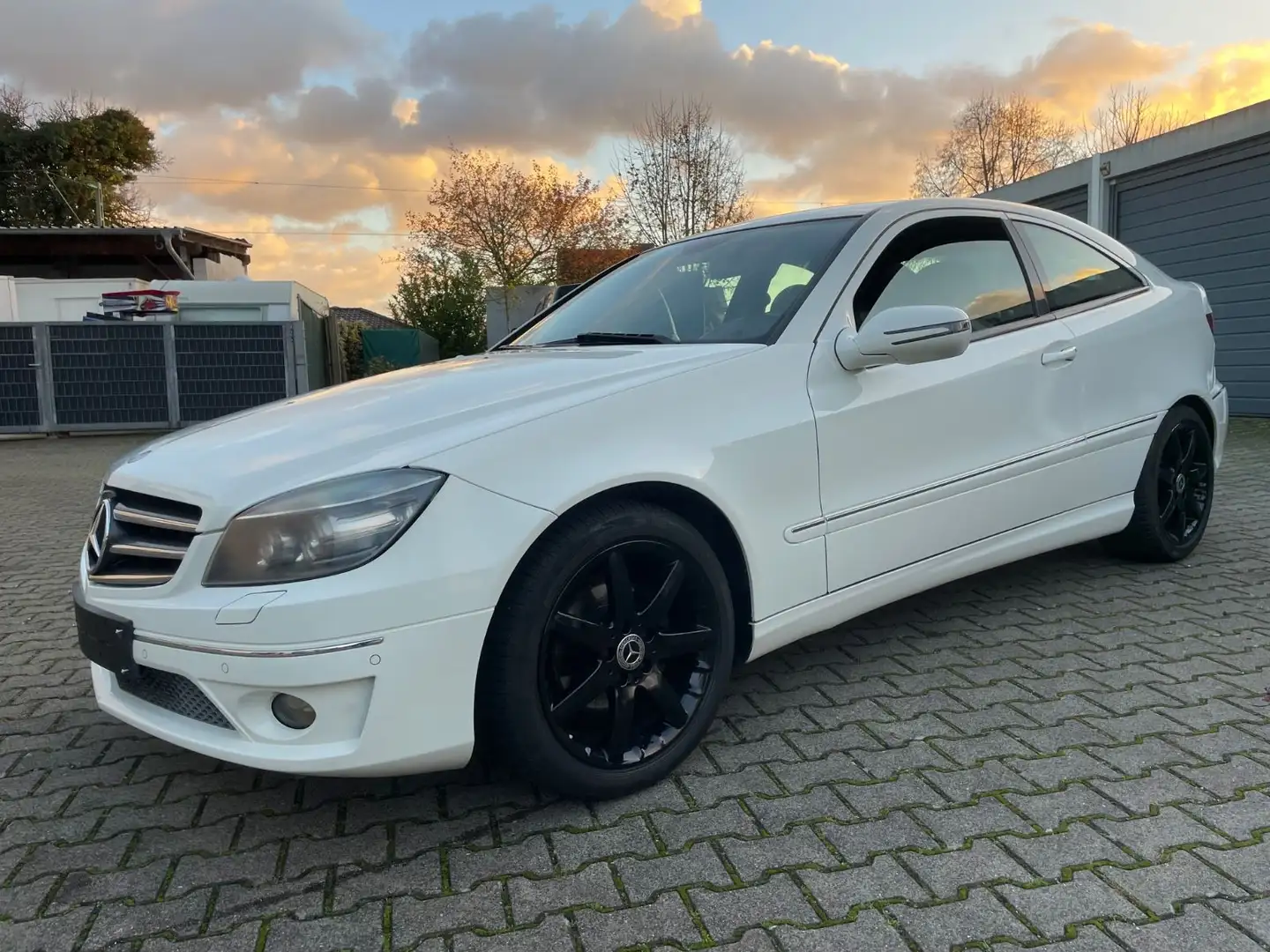 Mercedes-Benz CLC KOMPRESSOR AUTOMATIK 18 Zoll TOPZSTD Weiß - 2