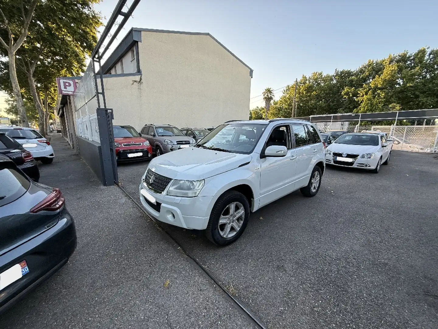 Suzuki Grand Vitara 1.9 DDiS Luxe - 2