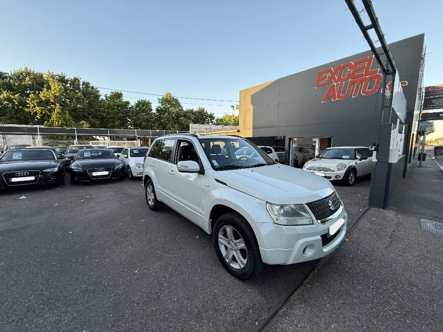 Suzuki Grand Vitara 1.9 DDiS Luxe - 1