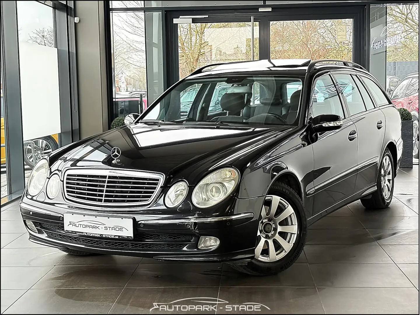 Mercedes-Benz E 270 T CDI Aut. Leder Bi-Xen AHK Glas-SD Tempo Schwarz - 2