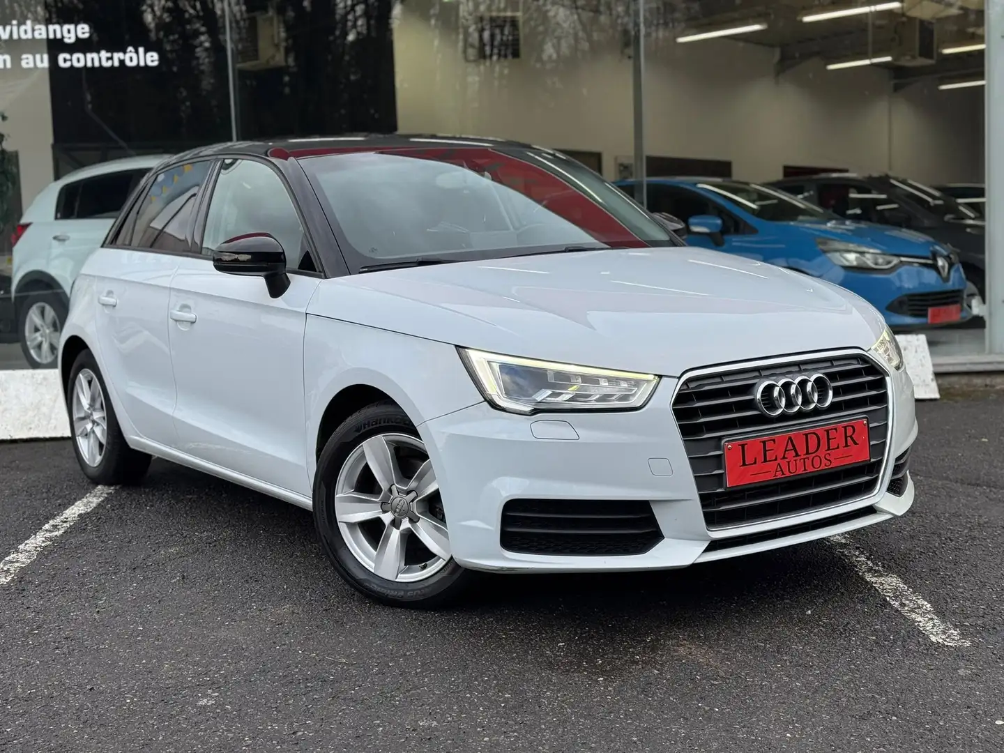 Audi A1 🟩1.4 DIESEL 90CV - GPS - CAPTEUR - AIRCO Blanc - 2