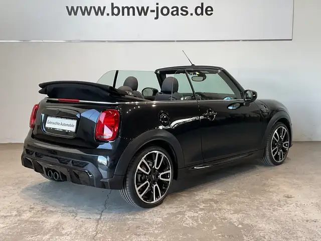 Mini Convertible view 12