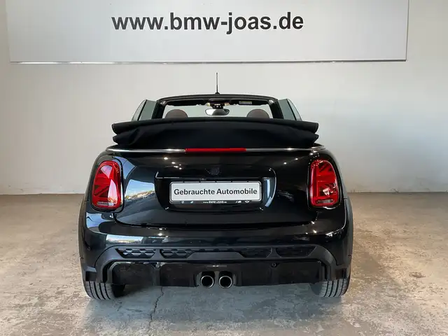 Mini Convertible view 11