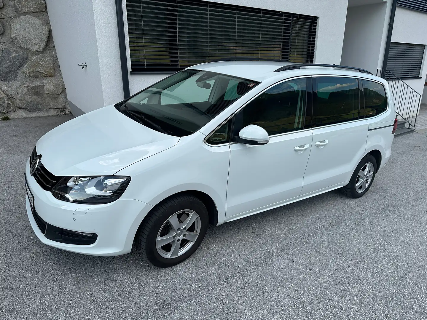 Volkswagen Sharan Sharan Family SCR 2,0 TDI 4Motion Family Weiß - 1