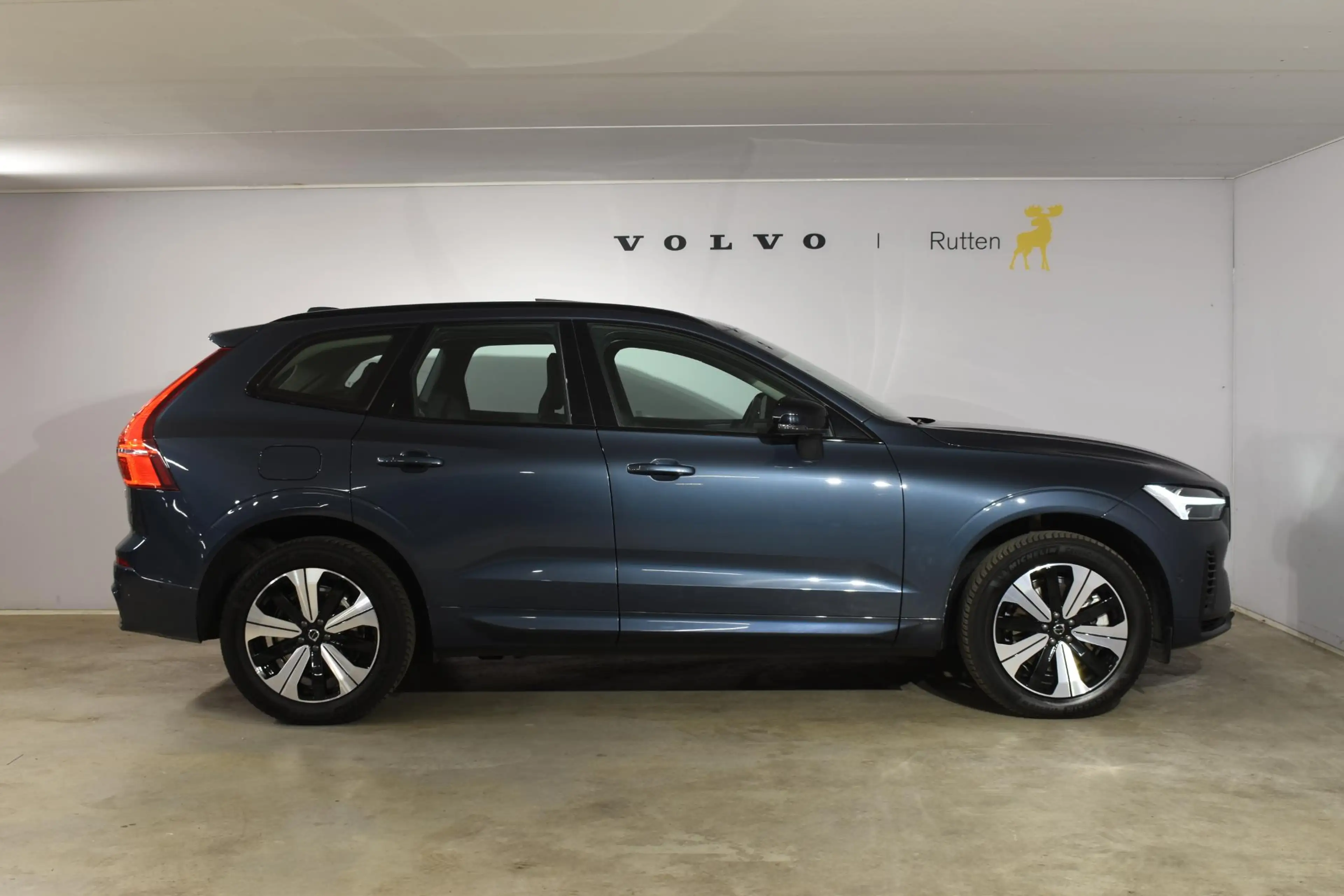 Volvo XC60 T6 350PK Automaat Plug-in Hybrid AWD Plus Dark / A — photo 5