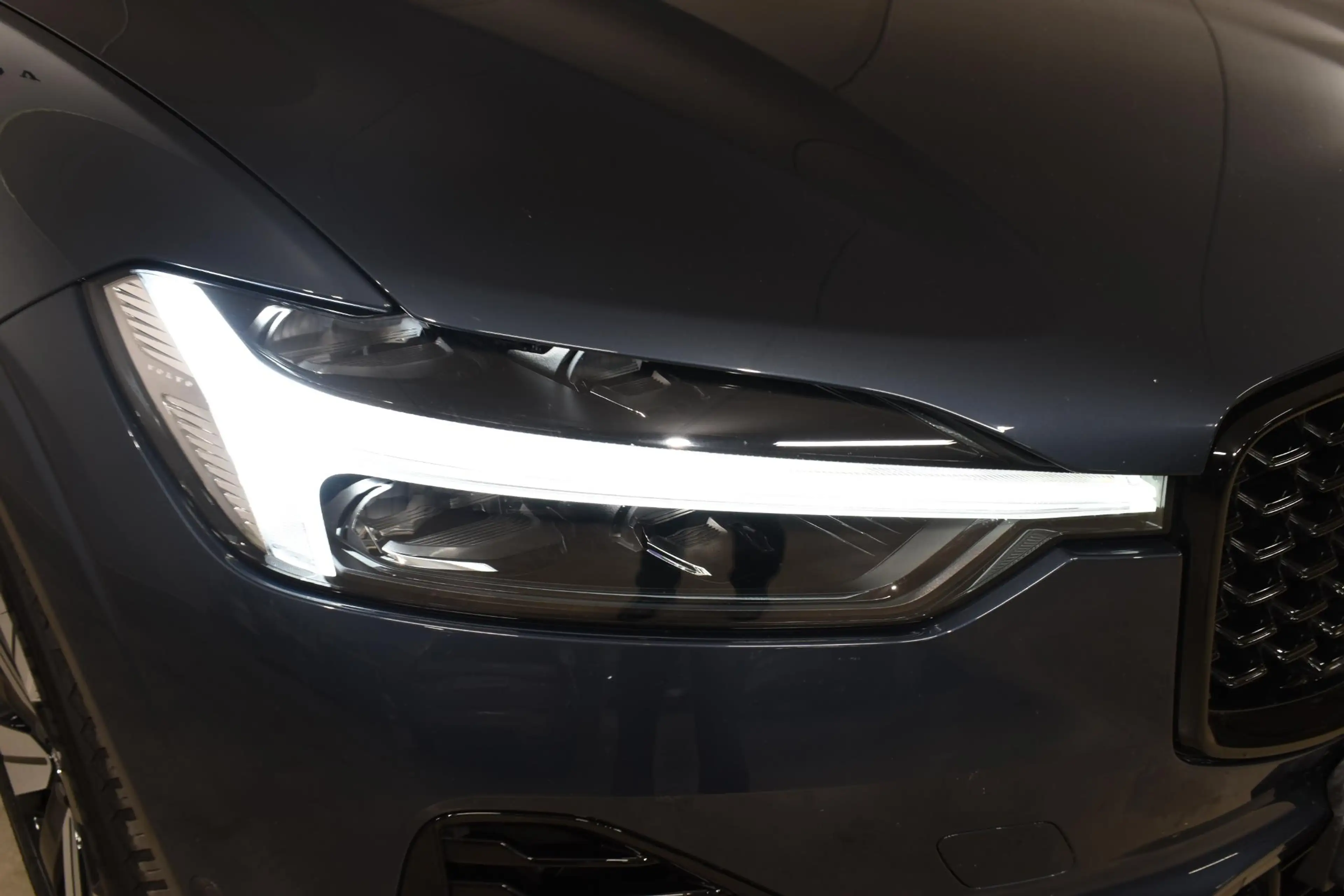 Volvo XC60 T6 350PK Automaat Plug-in Hybrid AWD Plus Dark / A — photo 9