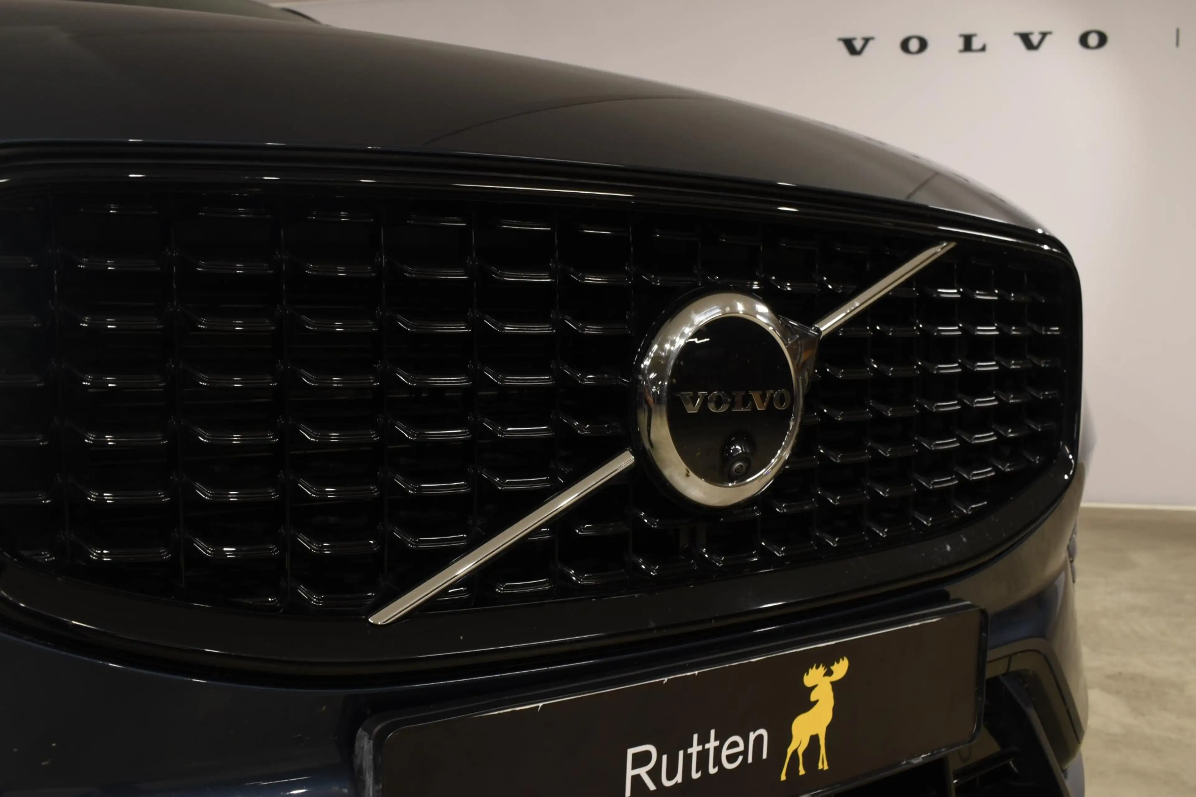 Volvo XC60 T6 350PK Automaat Plug-in Hybrid AWD Plus Dark / A — photo 10