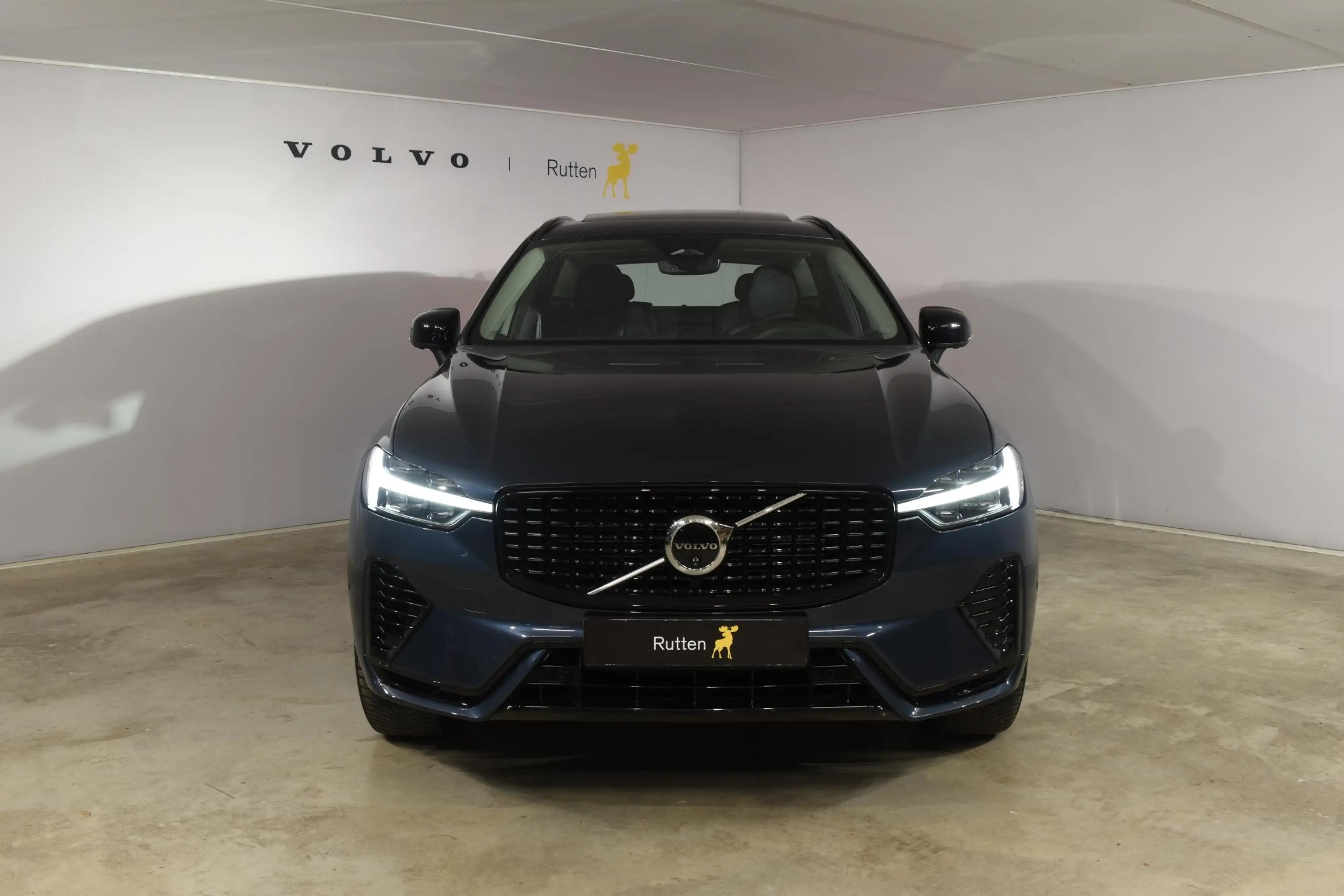 Volvo XC60 T6 350PK Automaat Plug-in Hybrid AWD Plus Dark / A — photo 7