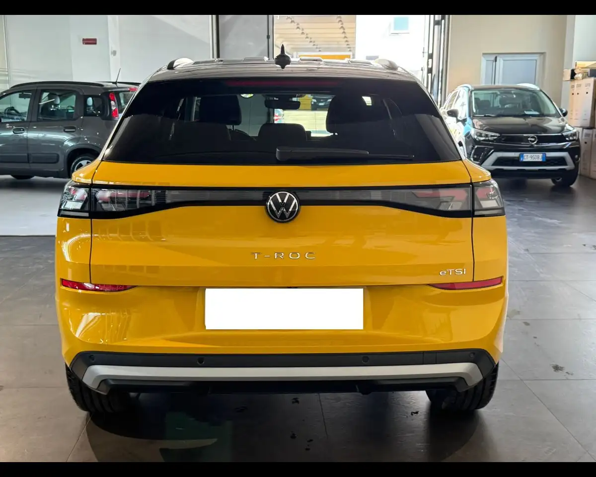 Volkswagen T-Roc 2ª serie 1.5 eTSI ACT DSG Life 4