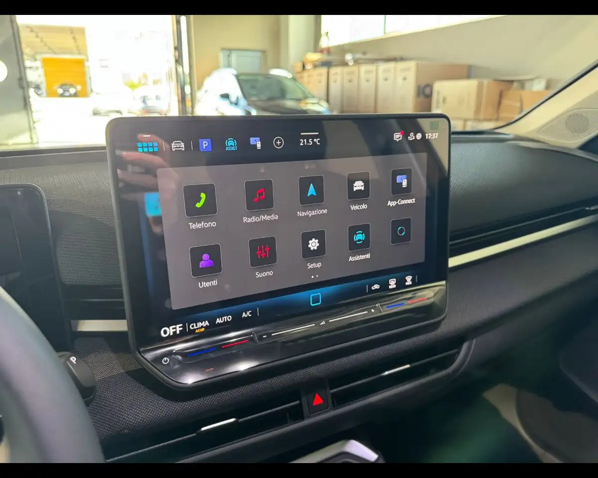 Volkswagen T-Roc 2ª serie 1.5 eTSI ACT DSG Life 8