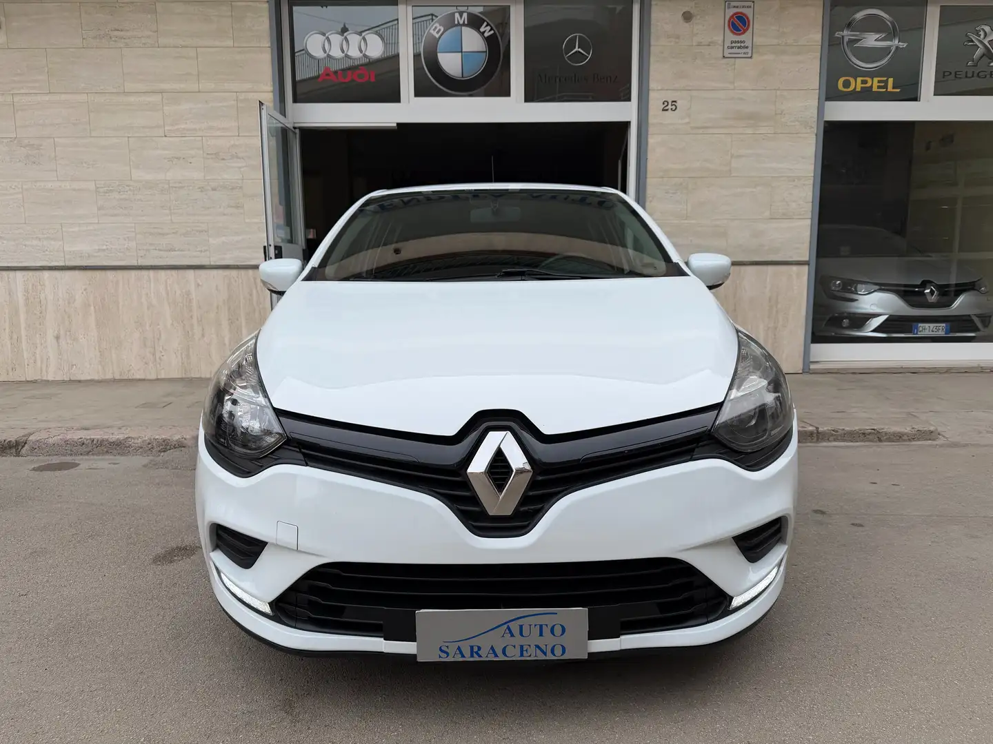 Renault Clio 1.5 dci 75CV Energy Life Bianco - 2