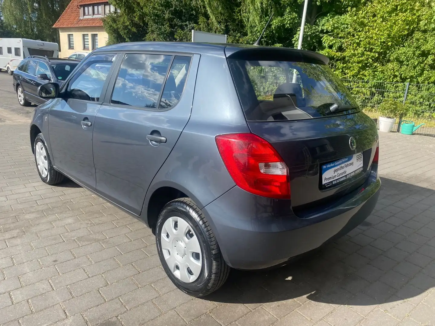 Skoda Fabia Basis Grau - 2